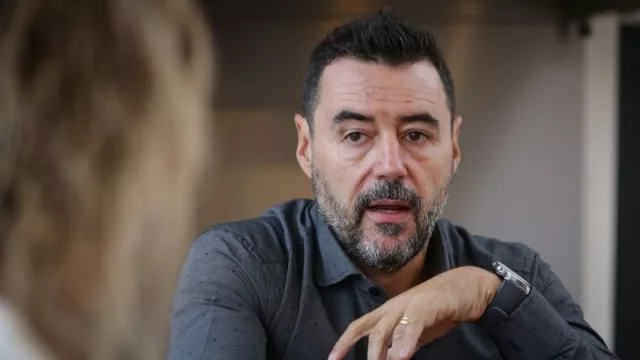 “Nos replantear una estrategia a futuro y tratamos de descentralizarnos un poco”.