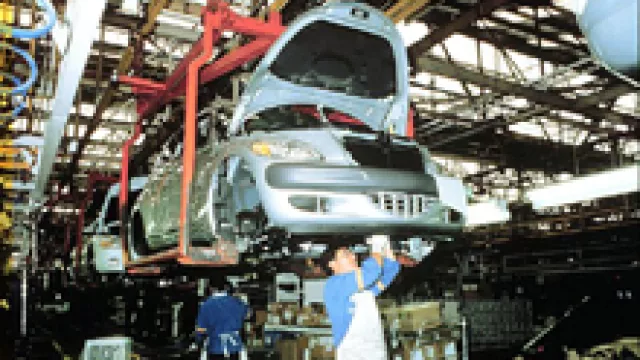 Fiat sigue estudiando a Chrysler