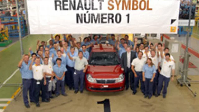 Renault sale a vender su Symbol “made in Córdoba”