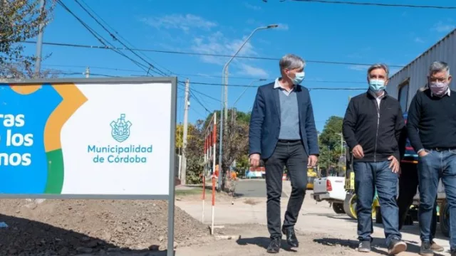 Se reparan 1400 metros en Avenida Elpidio González