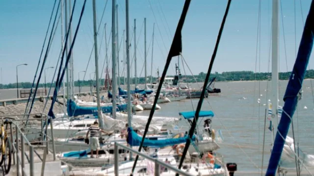 Otra forma de disfrutar Colonia (by Darío Inda Correa).