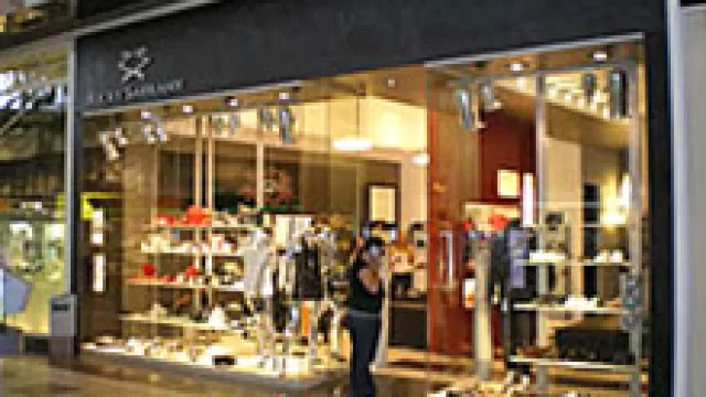 Chau a las marcas locales en el Córdoba Shopping