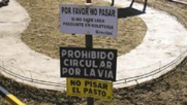 No era chiste: "Si no sabe leer, pregunte en boletería".