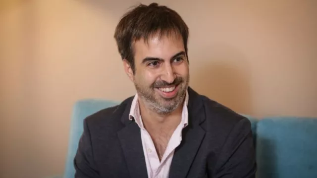 “Me parece que van a hacer lo que sea hasta las elecciones para mantener el dólar”.