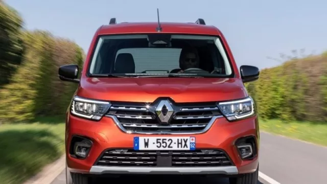 Renault presenta desde Francia cómo será la nueva Kangoo (entran dos bicicleta "paradas" sin sacrificar asientos trasero)