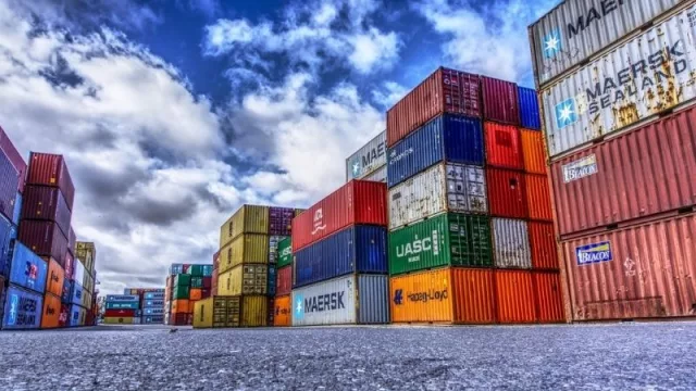 Cuatro meses con exportaciones al alza (autopartes, lana y tejidos y subproductos cárnicos)