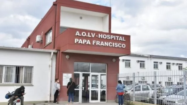 Empleados de Aguas del Norte donaron un equipo de lavado al Hospital Papa Francisco