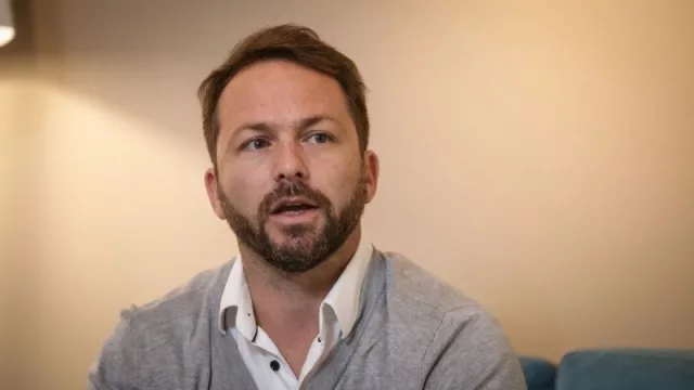 “¿A quién, a mediano o largo plazo, le voy a terminar vendiendo una pileta si cada vez somos más argentinos pobres?”.