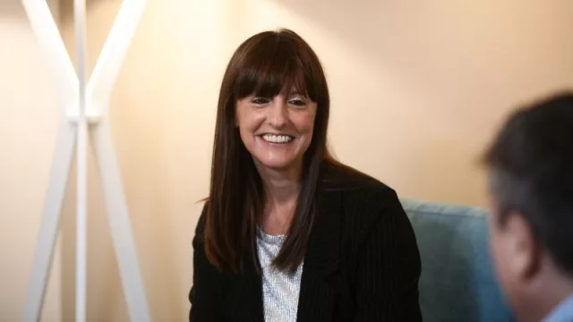 “El ciclo de vida del producto se cortó. Antes un producto duraba 10 ó 15 años y hoy terminas de diseñar uno y tenés que estar pensando en otro”.