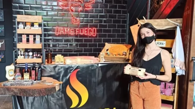 Maderasa, el producto que reúne la “tecnología para el asado” y simplifica el fuego (busca puntos de venta en Córdoba)