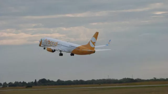 Flybondi ya tiene pista en Aeroparque: COR-AEP-COR a $ 6.735 (saliendo a las 10 volviendo a las 23)