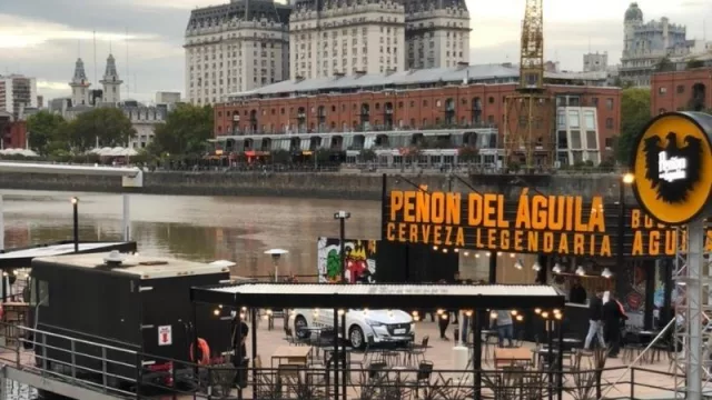 Peñón del Águila se tiró al río: abrió un localazo flotante en Puerto Madero, al lado del Hilton (4 locales en lo que va de 2021, y se vienen más)