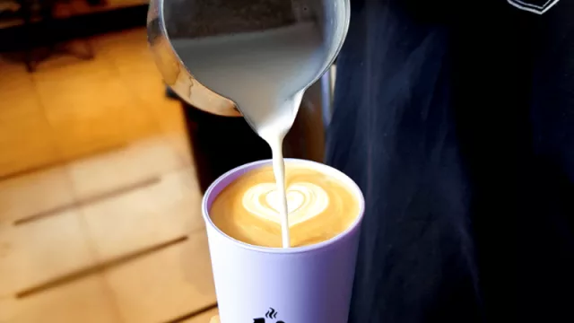 ¿Sabías que en Córdoba podés tomar café en vasos retornables? (Café Circular, es la primera red argentina)