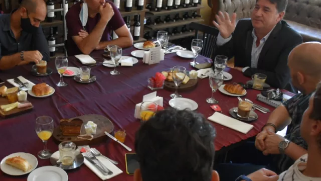 Un poco de TV en la radio: Grupo Suquía pone al aire a las figuras del prime time cordobés