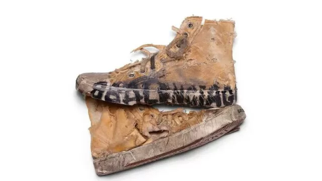 La original respuesta argentina a las zapatillas "completamente destruidas" que lanzó Balenciaga