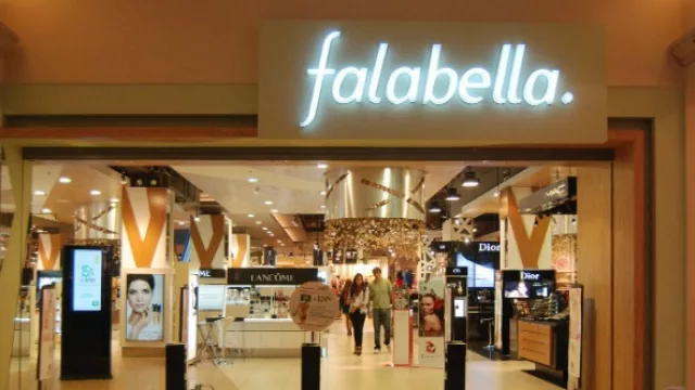 Nuevocentro ya trabaja su "plan B y C" ante la salida de Falabella (se viene una gran barata en la tienda de Duarte Quiros)
