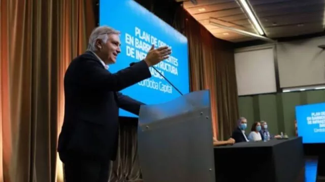 Schiaretti y Llaryora anunciaron obras de infraestructura por más de dos mil millones de pesos para barrios de la ciudad