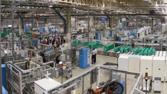 La industria empieza a desperezarse: 63,3% de utilización de capacidad instalada (la más alta en dos años)