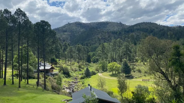 La Ernestina, una apuesta al ecoturismo con cabalgatas, trekking, rapel y una exquisita gastronomía regional
