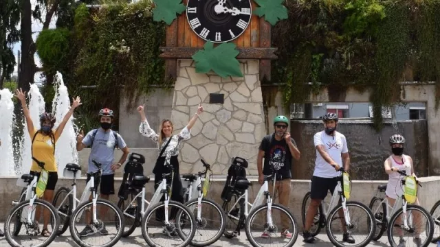 Be Bike y Polylepis inauguran sus tours sustentables por Carlos Paz en bicis eléctricas (recorridos por la ciudad y el lago)