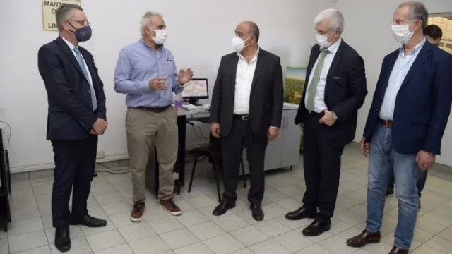 Empresa tucumana podrá exportar cera para el tratamiento de frutas a siete países 