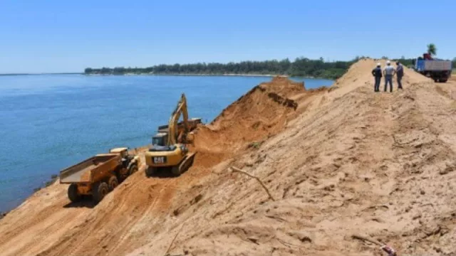 Colocaron la piedra fundamental para el inicio de la obra del puerto de Ituzaingó