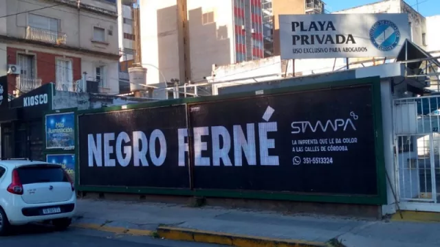 Verde ley, celeste pirata y negro… ferné (la campaña de Braver para Stampa, su nueva imprenta)