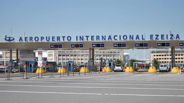 Mientras ANAC sigue sin aprobar vuelos internacionales desde el Taravella, TDH lanza traslados COR-EZE-COR ($ 3.400 el tramo)