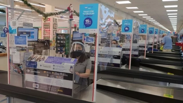 Carrefour suma una nueva forma de cobro de la mano de Mercado Pago (ya podés abonar tus compras solo escaneando el QR)