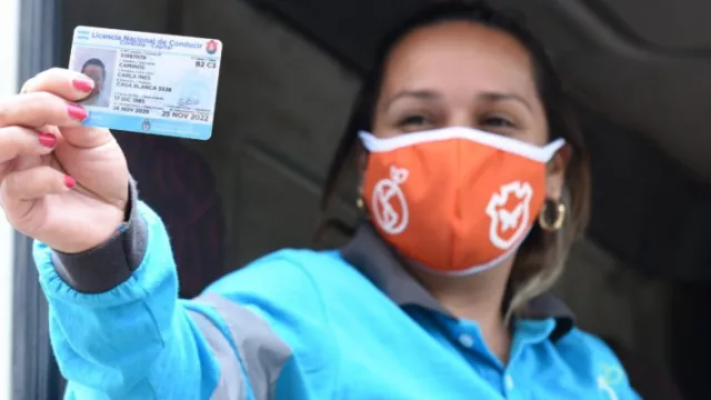 COyS: Por primera vez, las mujeres conducirán camiones de barrido mecánico y limpieza