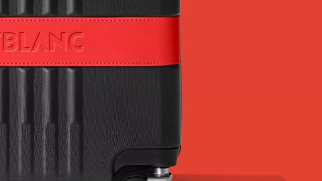 Todos tenemos una valija con rueditas, pero no ¡una Montblanc con mini neumático Pirelli!