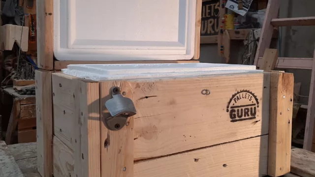 ¿Sabías que podés hacer tus muebles con maderas recuperadas? Pallets Gurú ofrece diseños sostenibles con materiales reciclados