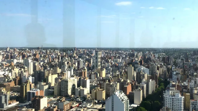 La Torre Capitalinas empieza a recibir a sus nuevos dueños (cómo se ve Córdoba desde el piso 34)
