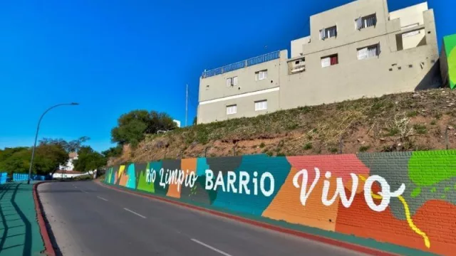 Barrio Providencia tiene su gran mural sobre Avenida Costanera