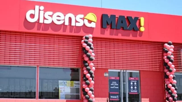 Holcim estrena en Córdoba un nuevo formato: “Disensa Max” (9.000 productos de 40 marcas)