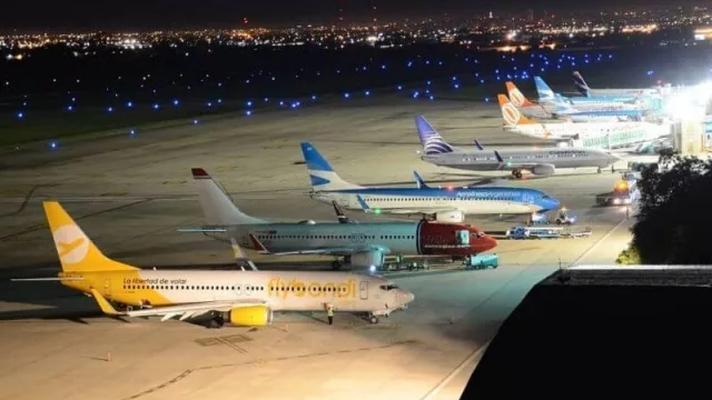 El aeropuerto de Córdoba y sus vuelos regulares, un sábado de enero de 2019. Foto: Eliseo Carnero de Spotters Córdoba.
