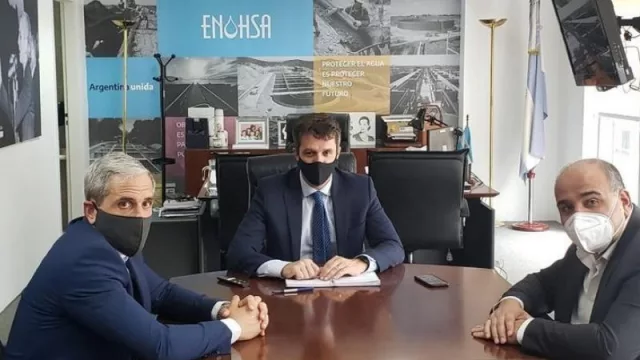 Plan de renovación integral de agua y cloacas: millones de pesos para obras 