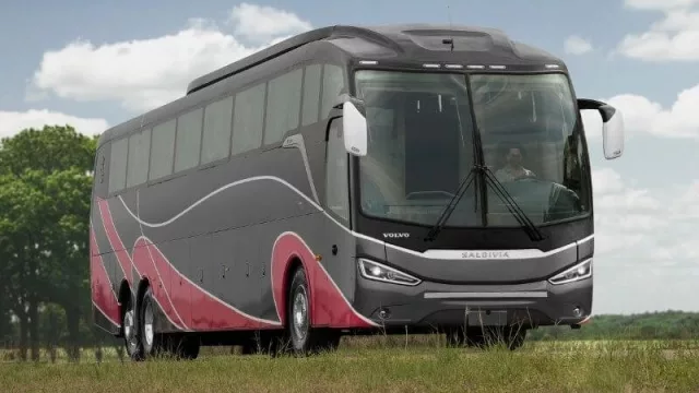 Volvo apuesta a la versatilidad: presenta su bus de 15 metros en el mercado argentino