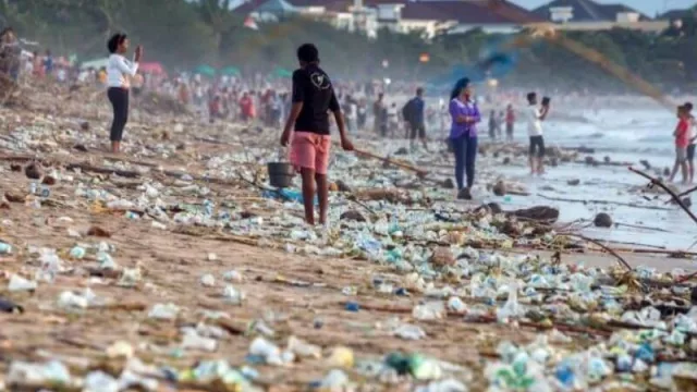 La empresa que genera más basura plástica produce 92 kg… ¡por segundo! Cuáles son y qué están haciendo las empresas para cambiar sus envases