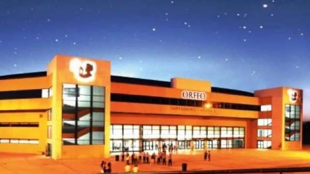 Sentate en el sillón de Llaryora y tomá esta decisión: ¿firmás o no firmás la demolición del Orfeo Superdomo?