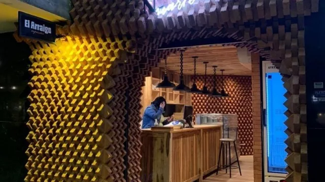 Sándwiches de jamón al paso y vino por copa: Bodegán llega a la Estrada (y se suma al local de El Arraigo)