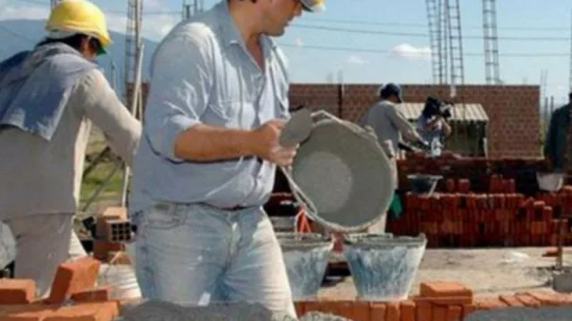 Como te digo una cosa, te digo la otra: el Índice Construya crece 19% interanual (cambió el ciclo en mayo)