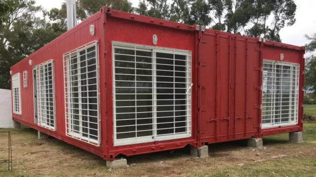 Los containers marítimos reutilizados para viviendas y oficinas ganan terreno en Uruguay