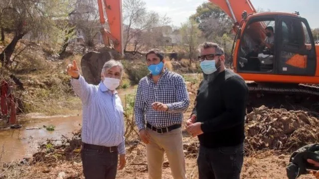 La Cañada: retiran casi 450.000 kilos de basura y desmalezado entre los puentes Venus y Tronador 