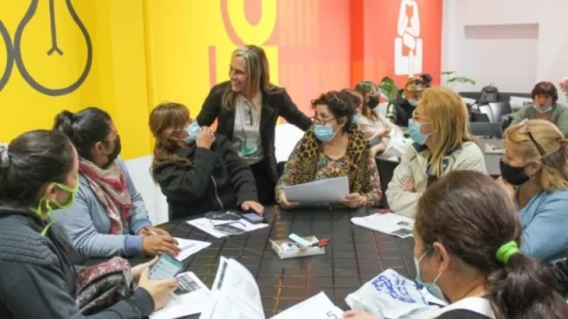 Comenzó la capacitación en “Moda Circular” para feriantes de los Paseos de la Economía Popular