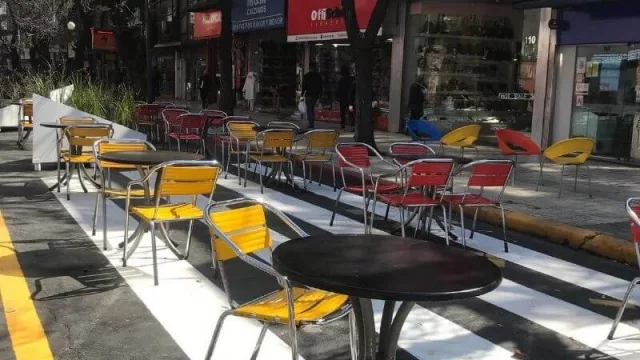 Estuvimos ahí: cómo se ve la 27 de Abril - San Jerónimo en 6 fotos (cada vez más verde y con más peatonal)