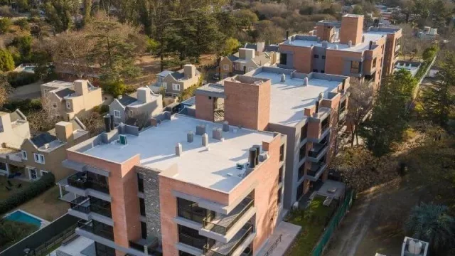 Cuando el río Suena, está Marchesini Desarrollo (entregó el proyecto de Villa Warcalde y cambió de marca)