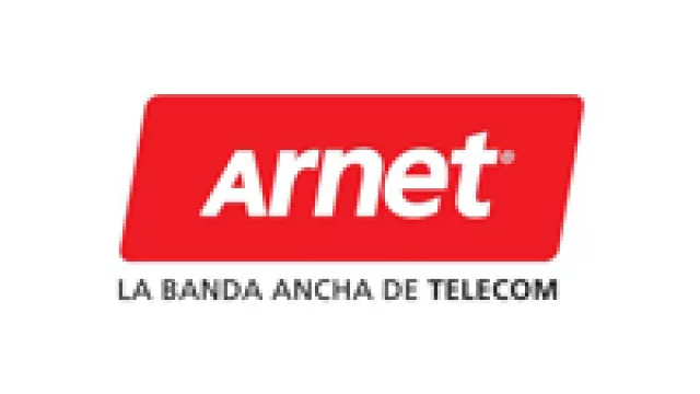 Sobre la pelea por robarse clientes entre Claro y Telecom, pregunta...