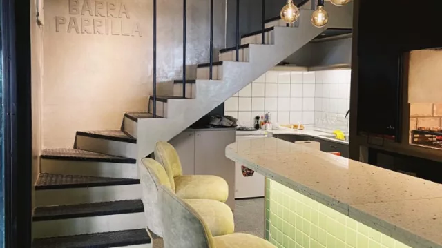 A los pescados y mariscos de Fazzio, Mercado Norte suma una parrilla: Pretto (¡algo que abre y no cierra!) 