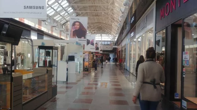 Primer parte de bajas: los shoppings centers dicen que ya cerraron un 15% de los locales
